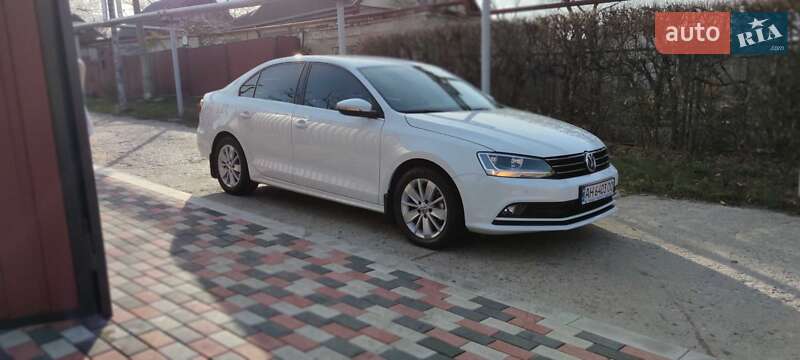 Седан Volkswagen Jetta 2016 в Новодністровську фото 7 Седан Volkswagen Jetta 2016 в Новодністровську