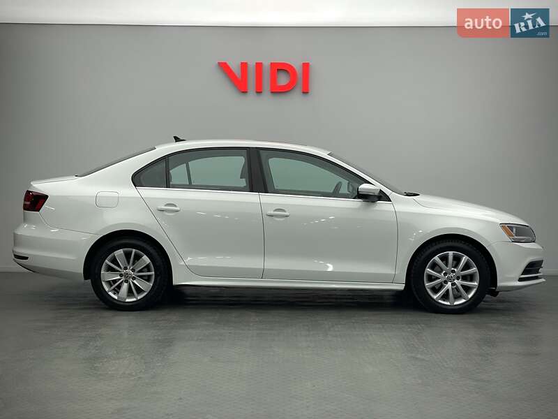 Седан Volkswagen Jetta 2016 в Киеве