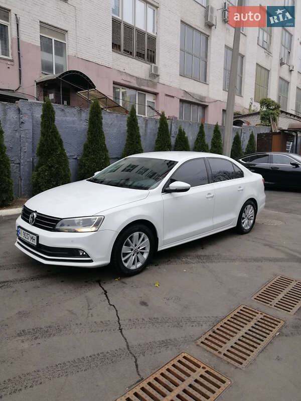 Седан Volkswagen Jetta 2016 в Киеве фото 2 Седан Volkswagen Jetta 2016 в Киеве