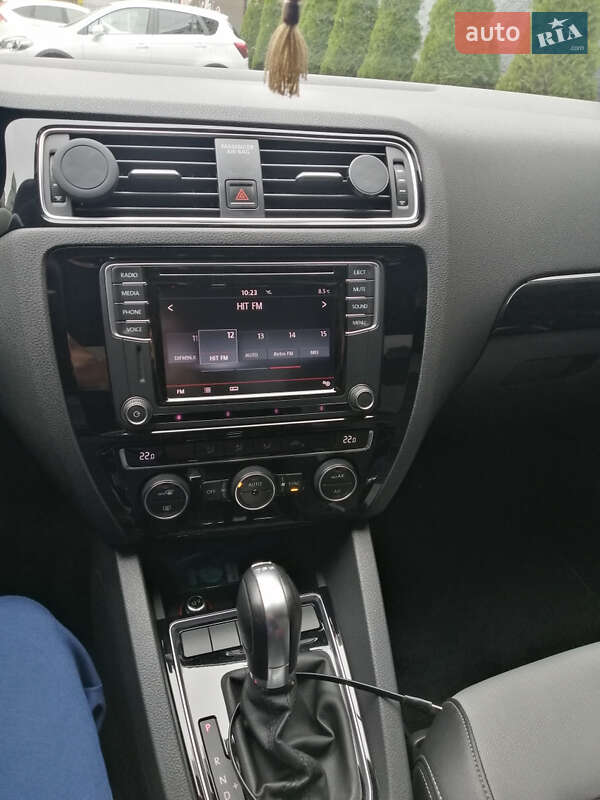 Седан Volkswagen Jetta 2016 в Киеве фото 12 Седан Volkswagen Jetta 2016 в Киеве