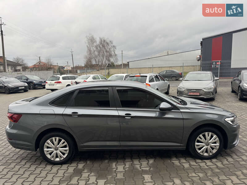 Седан Volkswagen Jetta 2018 в Луцке