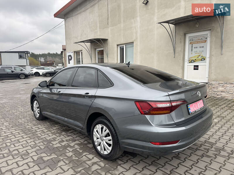 Седан Volkswagen Jetta 2018 в Луцке