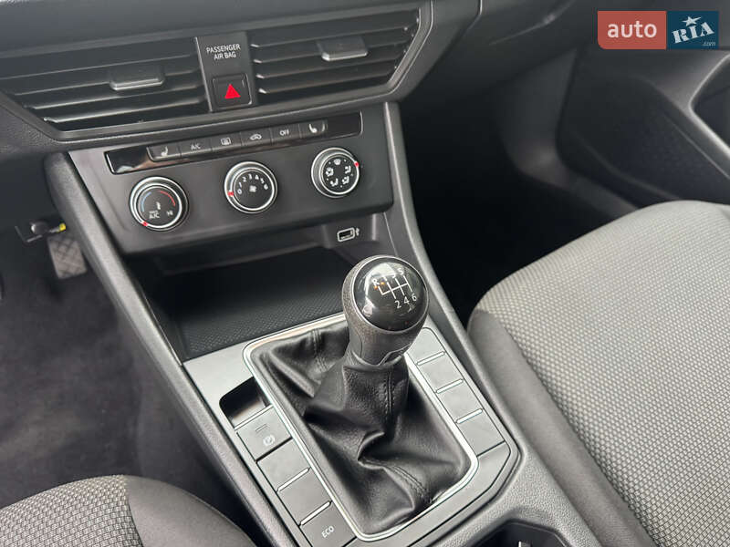 Седан Volkswagen Jetta 2018 в Луцке