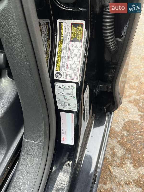 Седан Volkswagen Jetta 2011 в Житомире фото 28 Седан Volkswagen Jetta 2011 в Житомире