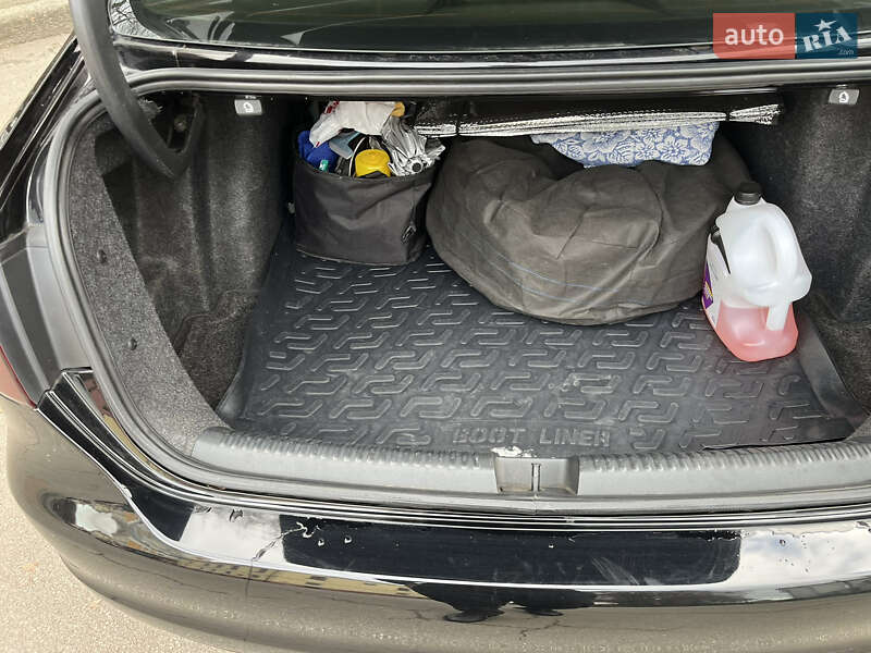 Седан Volkswagen Jetta 2011 в Житомире фото 31 Седан Volkswagen Jetta 2011 в Житомире