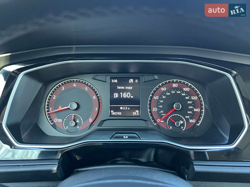 Седан Volkswagen Jetta 2019 в Львове