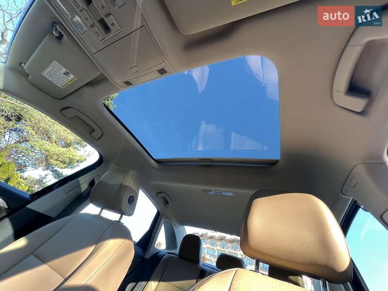 Седан Volkswagen Jetta 2019 в Львове