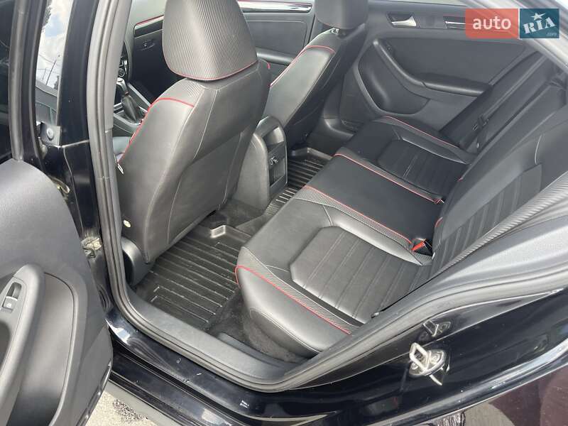 Седан Volkswagen Jetta 2015 в Киеве фото 15 Седан Volkswagen Jetta 2015 в Киеве