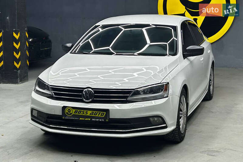 Седан Volkswagen Jetta 2015 в Чернівцях фото 3 Седан Volkswagen Jetta 2015 в Чернівцях