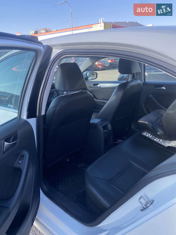 Седан Volkswagen Jetta 2017 в Киеве