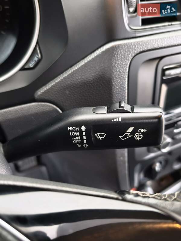 Седан Volkswagen Jetta 2014 в Миколаєві
