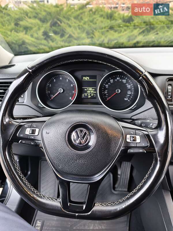 Седан Volkswagen Jetta 2014 в Миколаєві