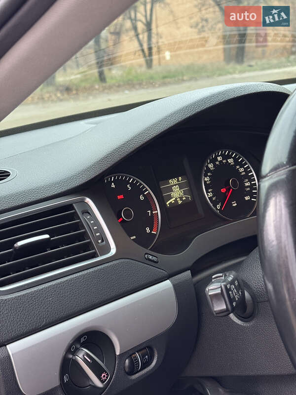 Седан Volkswagen Jetta 2011 в Кривом Роге фото 24 Седан Volkswagen Jetta 2011 в Кривом Роге