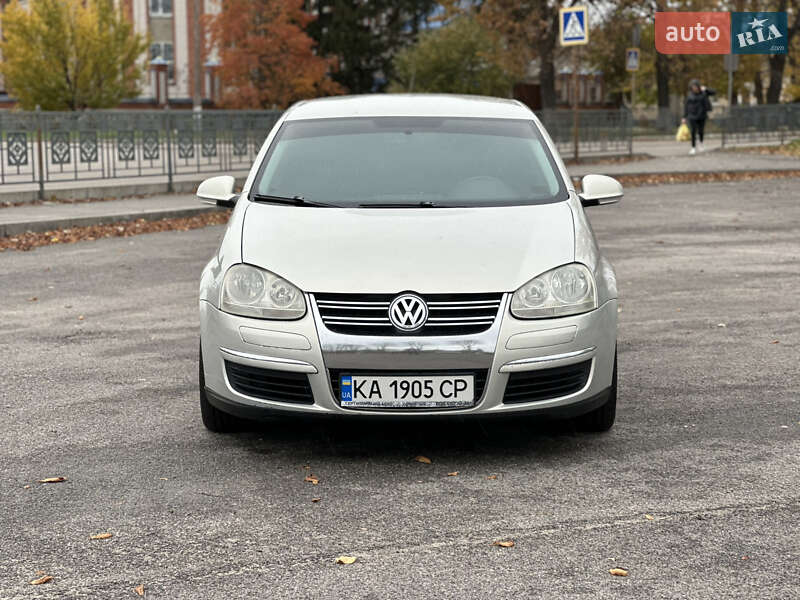 Седан Volkswagen Jetta 2010 в Первомайську