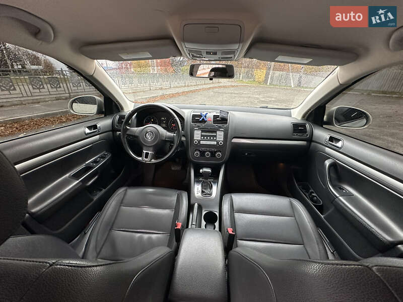 Седан Volkswagen Jetta 2010 в Первомайську