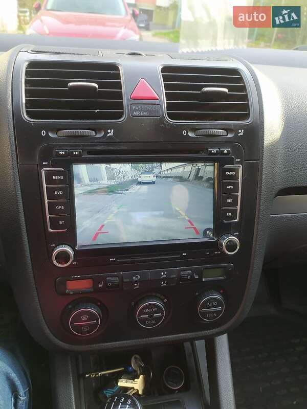 Седан Volkswagen Jetta 2007 в Львове