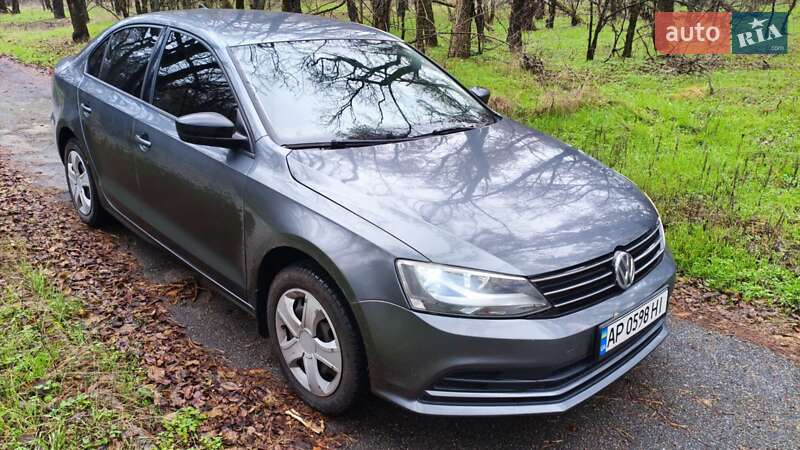 Седан Volkswagen Jetta 2015 в Запоріжжі