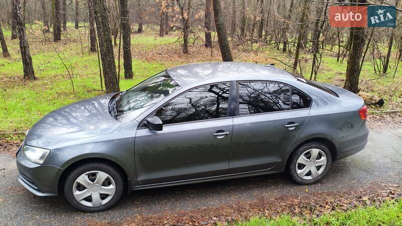 Седан Volkswagen Jetta 2015 в Запоріжжі