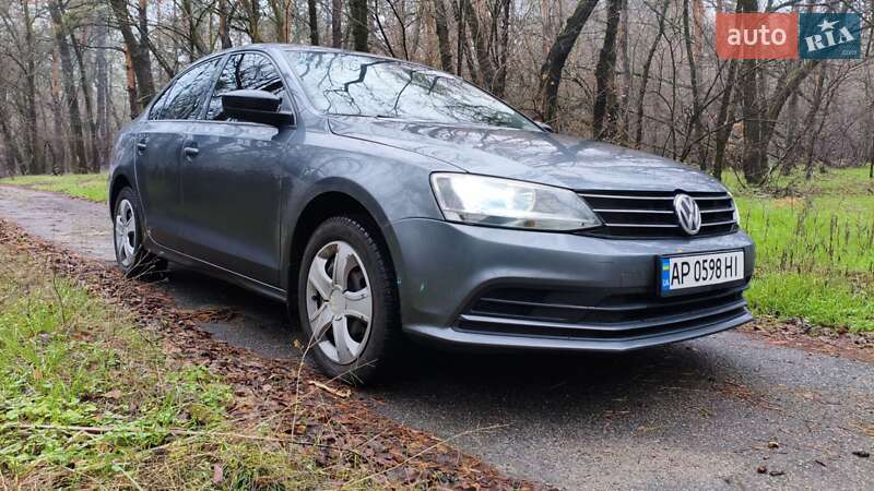 Седан Volkswagen Jetta 2015 в Запоріжжі