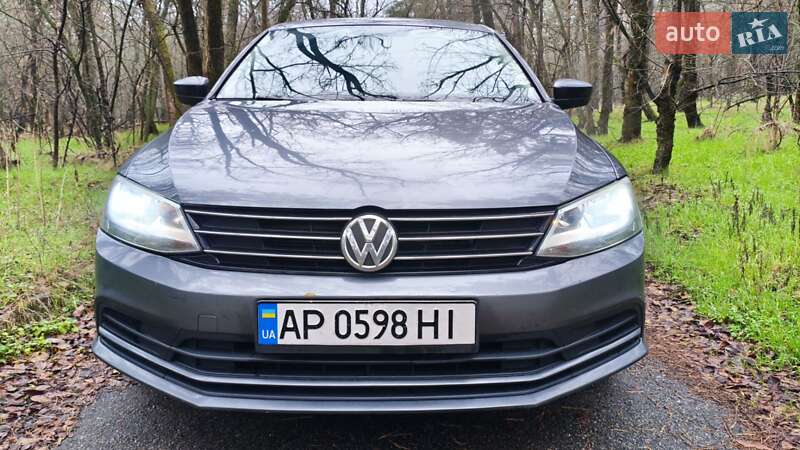 Седан Volkswagen Jetta 2015 в Запоріжжі