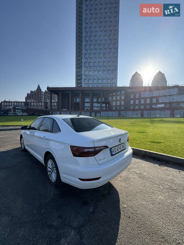 Седан Volkswagen Jetta 2018 в Дніпрі