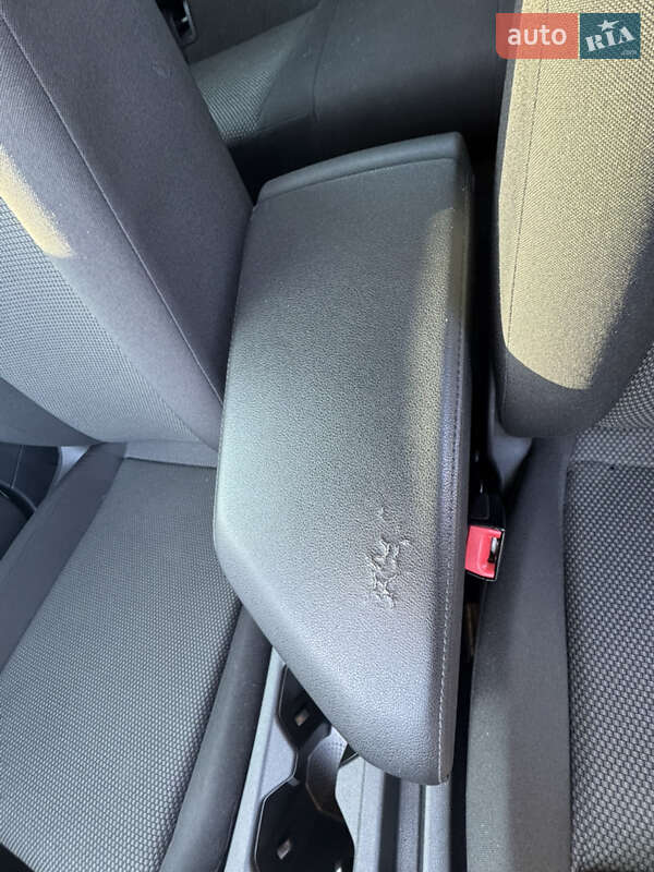 Седан Volkswagen Jetta 2018 в Дніпрі