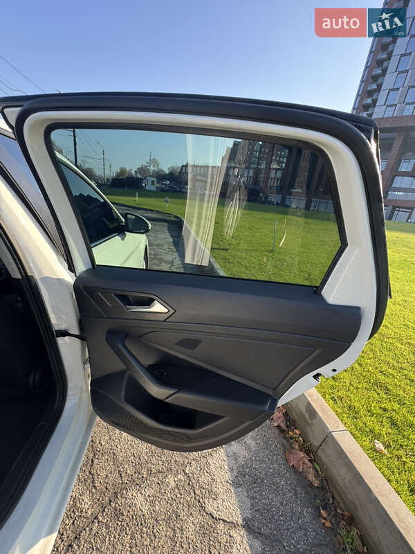 Седан Volkswagen Jetta 2018 в Дніпрі