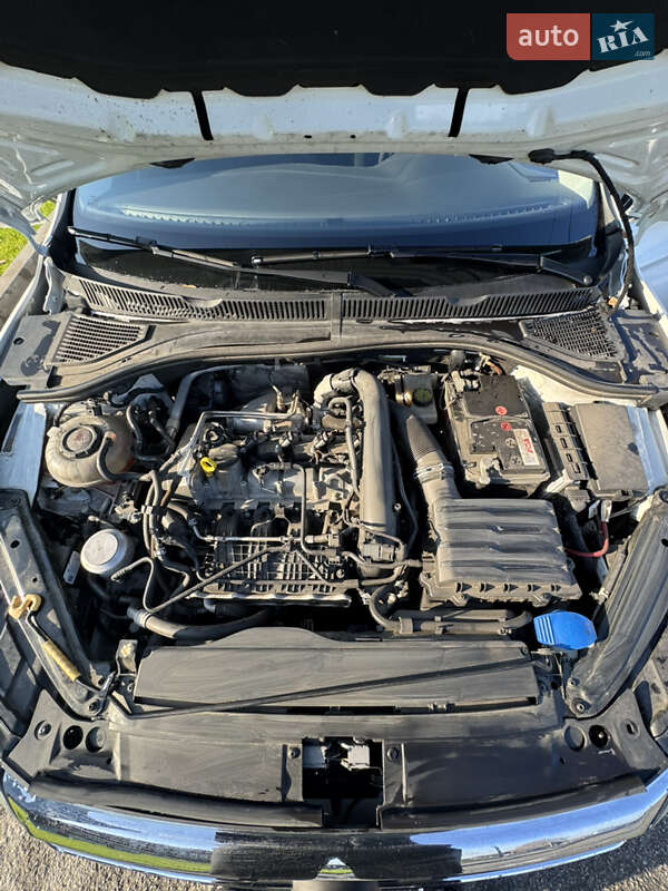 Седан Volkswagen Jetta 2018 в Дніпрі