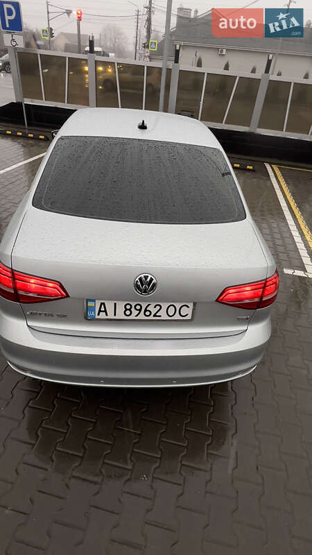 Седан Volkswagen Jetta 2015 в Киеве фото 21 Седан Volkswagen Jetta 2015 в Киеве