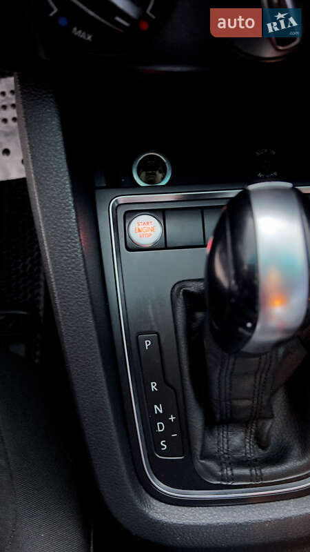 Седан Volkswagen Jetta 2015 в Киеве фото 32 Седан Volkswagen Jetta 2015 в Киеве