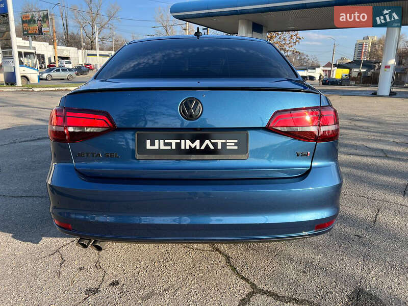 Седан Volkswagen Jetta 2016 в Днепре