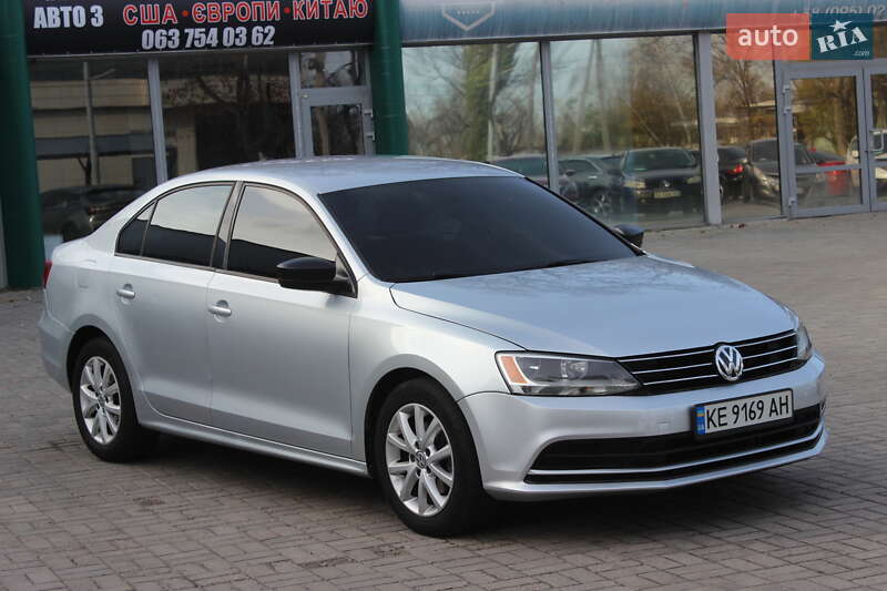 Седан Volkswagen Jetta 2015 в Днепре