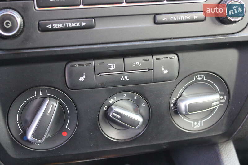 Седан Volkswagen Jetta 2015 в Днепре