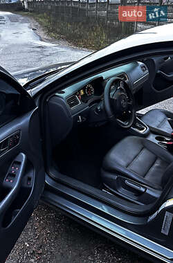 Седан Volkswagen Jetta 2011 в Черкассах