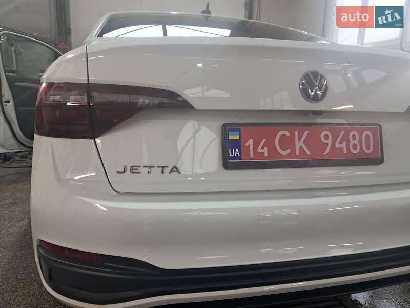 Седан Volkswagen Jetta 2023 в Львове