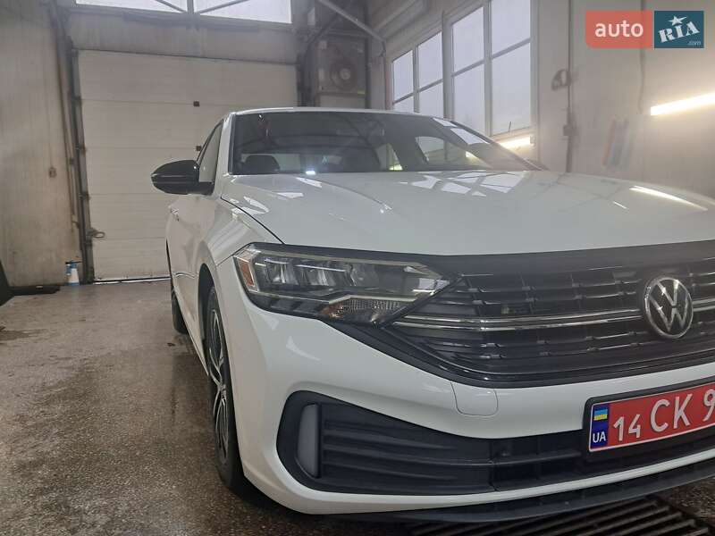 Седан Volkswagen Jetta 2023 в Львове