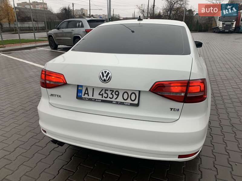 Седан Volkswagen Jetta 2015 в Виннице