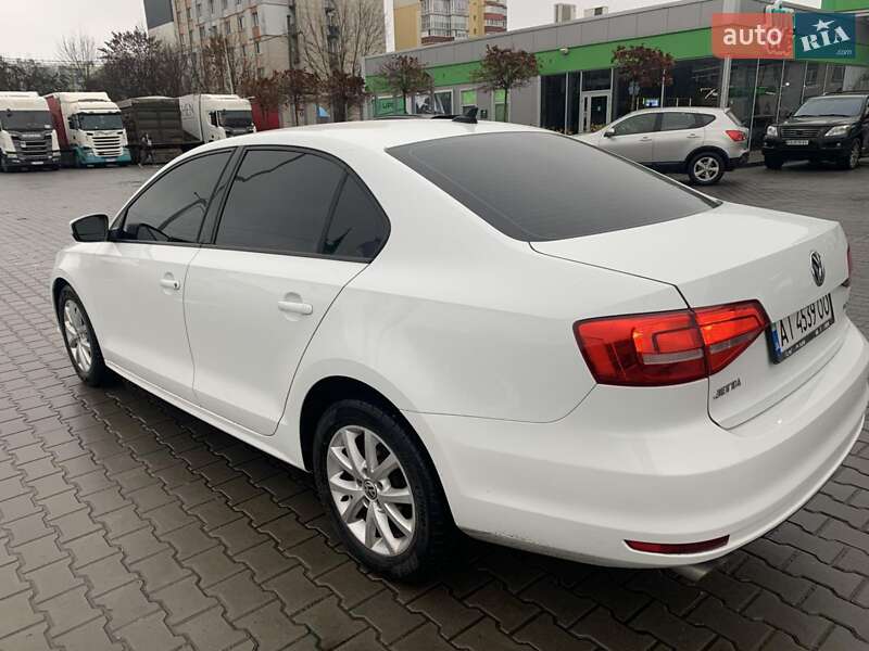 Седан Volkswagen Jetta 2015 в Виннице