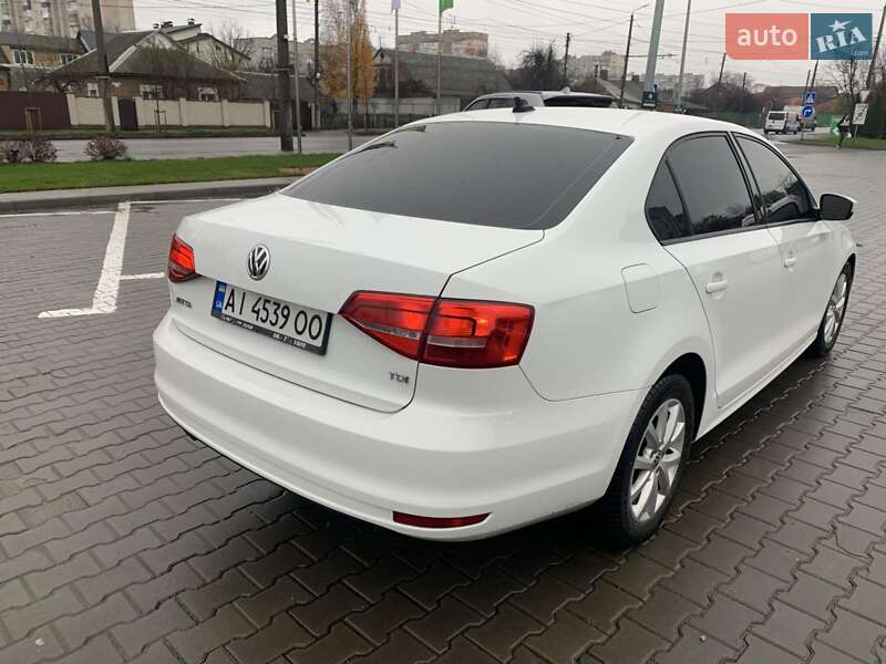 Седан Volkswagen Jetta 2015 в Виннице