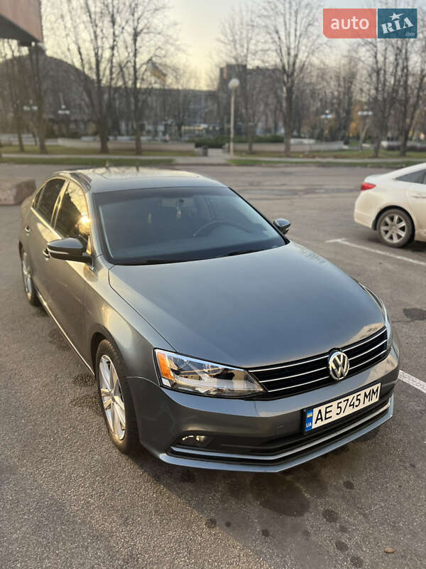 Седан Volkswagen Jetta 2015 в Кривом Роге