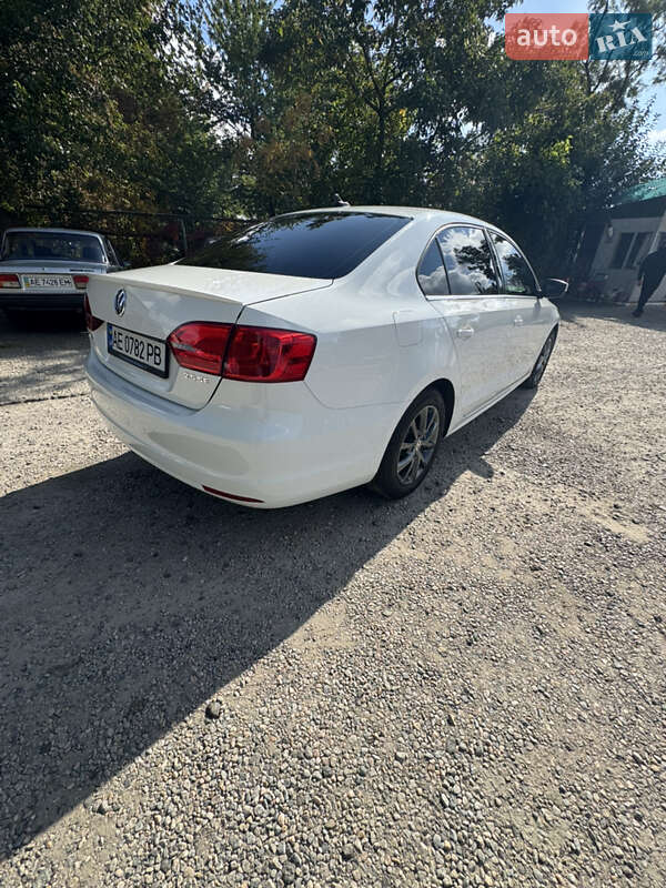 Седан Volkswagen Jetta 2013 в Нікополі