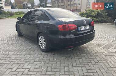 Седан Volkswagen Jetta 2013 в Ровно