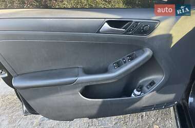 Седан Volkswagen Jetta 2013 в Ровно