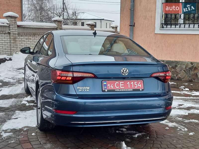 Седан Volkswagen Jetta 2019 в Львове