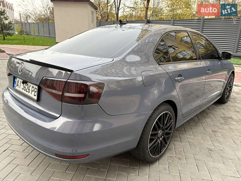Седан Volkswagen Jetta 2015 в Одессе