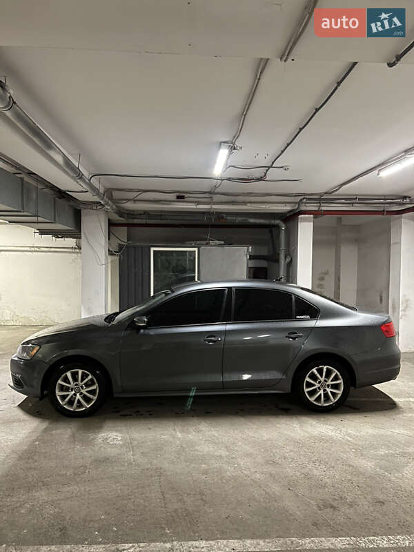 Седан Volkswagen Jetta 2011 в Чернигове