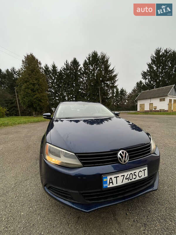 Седан Volkswagen Jetta 2014 в Івано-Франківську