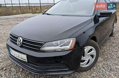 Седан Volkswagen Jetta 2016 в Львове
