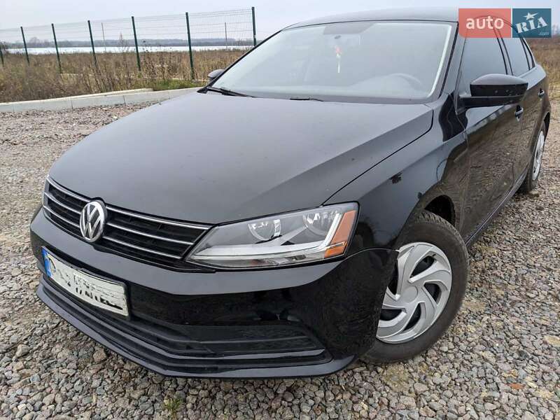 Седан Volkswagen Jetta 2016 в Львові