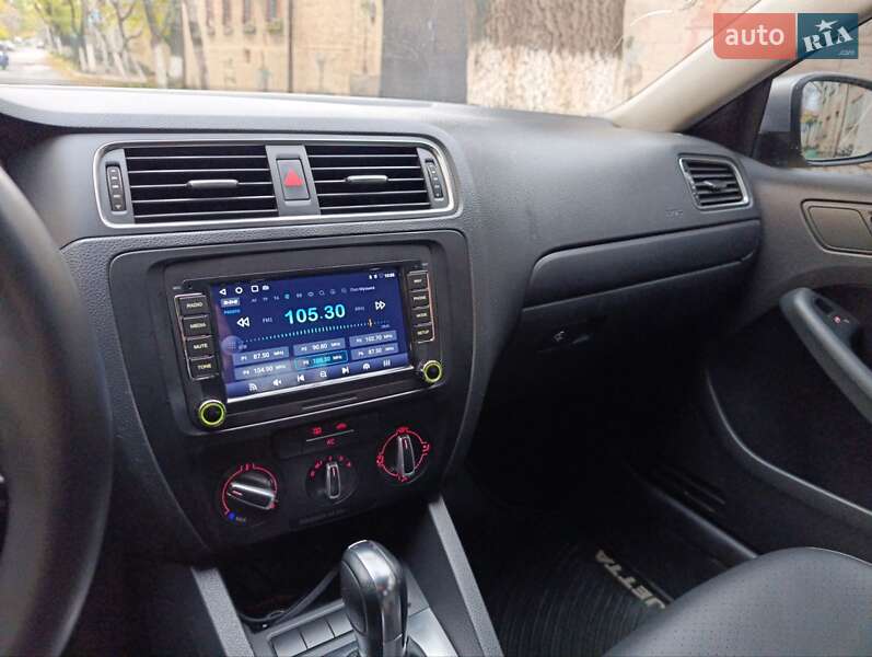 Седан Volkswagen Jetta 2011 в Одессе фото 24 Седан Volkswagen Jetta 2011 в Одессе